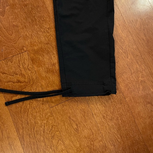 Coalatree Trailhead pants, size m elastic waistband in black. - Picture 5 of 7
